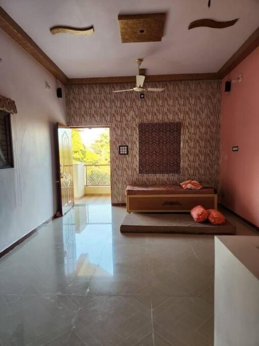 Farmhouse Close To Nature - Kesari Farm Gandhinagar Ngoại thất bức ảnh