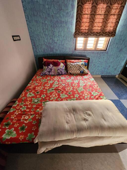 Farmhouse Close To Nature - Kesari Farm Gandhinagar Ngoại thất bức ảnh